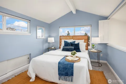 $649,950 | 4403 Greenwood Avenue North, Unit 301, Seattle, WA 98103