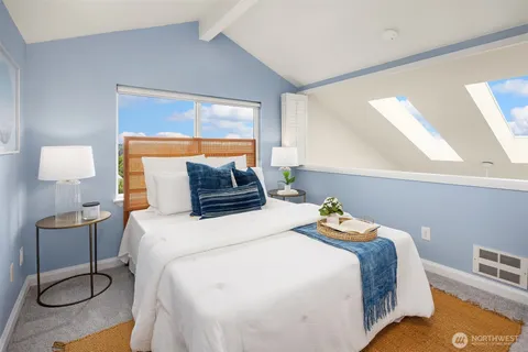$649,950 | 4403 Greenwood Avenue North, Unit 301, Seattle, WA 98103
