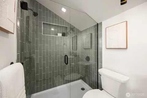 $649,950 | 4403 Greenwood Avenue North, Unit 301, Seattle, WA 98103