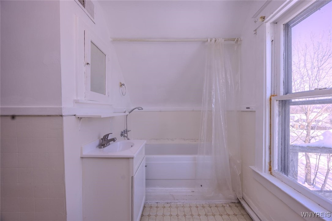 531 16th Street Niagara Falls, NY 14301 - Photo 40 of 50