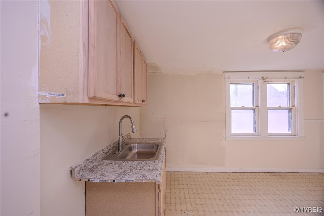 531 16th Street Niagara Falls, NY 14301 - Photo 47 of 50