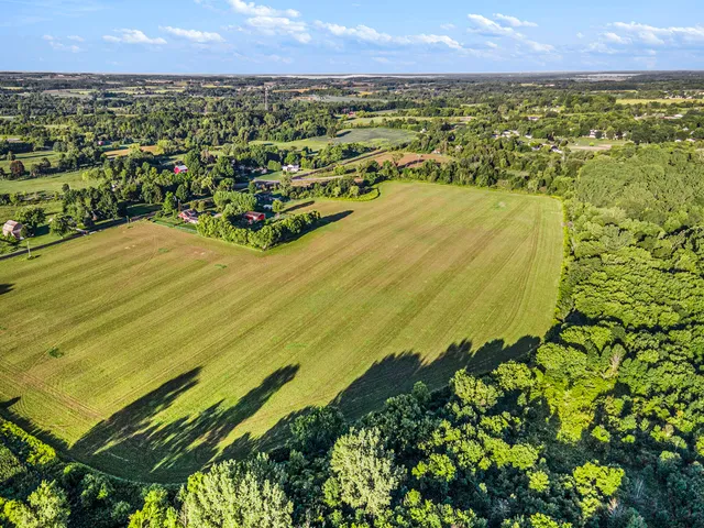 $465,000 | 291 North Ball Creek Road Northwest, Kent City, MI 49330