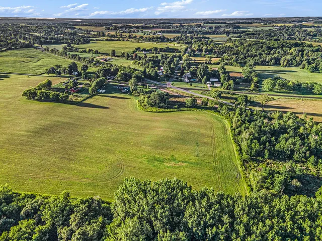 $465,000 | 291 North Ball Creek Road Northwest, Kent City, MI 49330