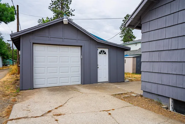 $300,000 | 4224 North Washington Street, Spokane, WA 99205