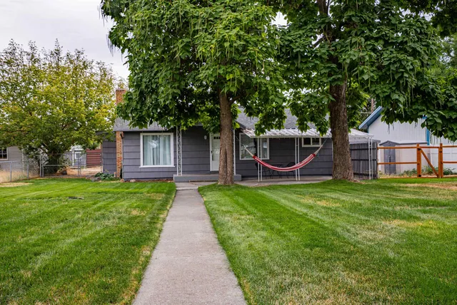 $300,000 | 4224 North Washington Street, Spokane, WA 99205