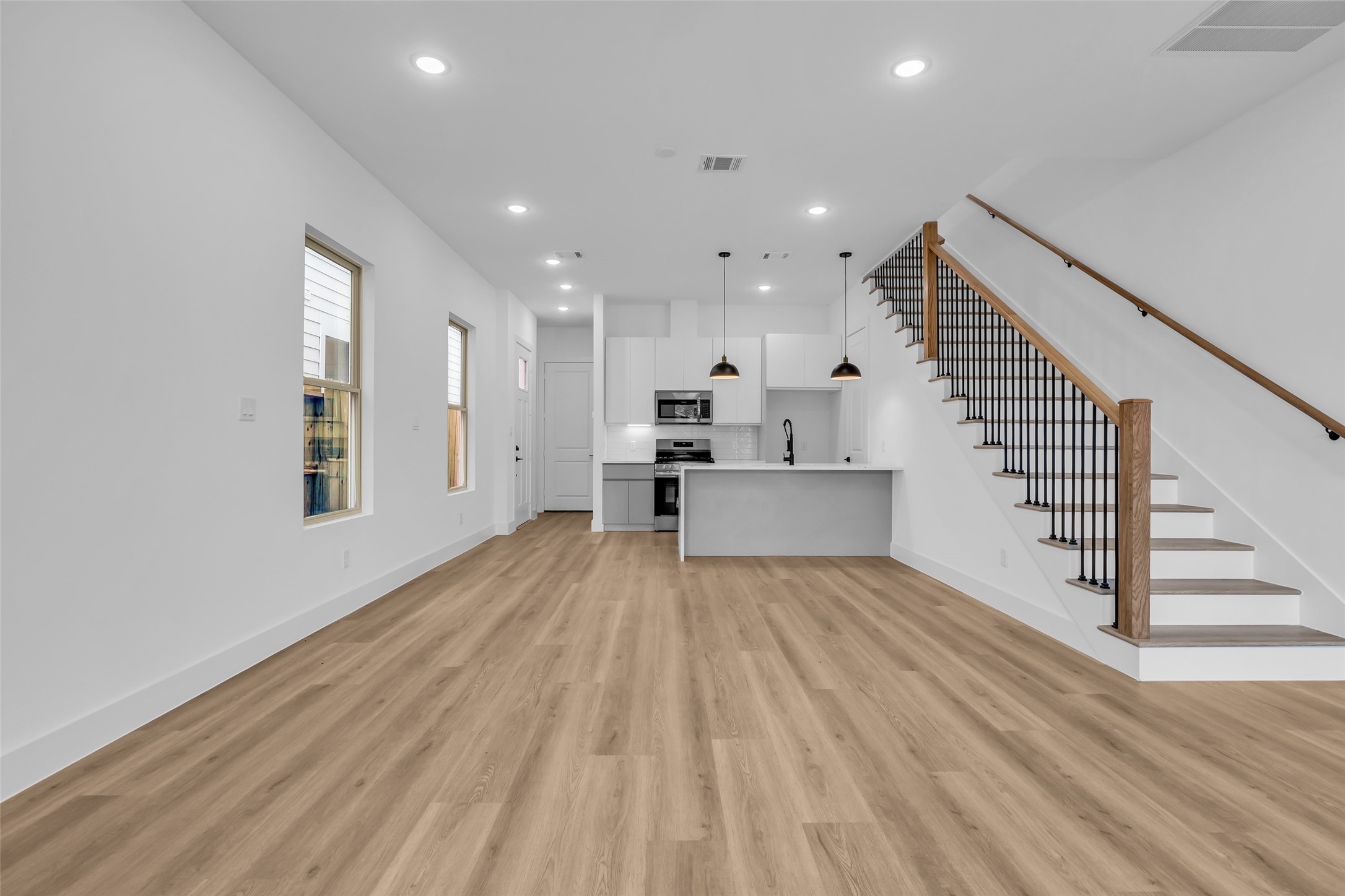 1506 Griffin Street Houston, TX 77009 - Photo 16 of 38