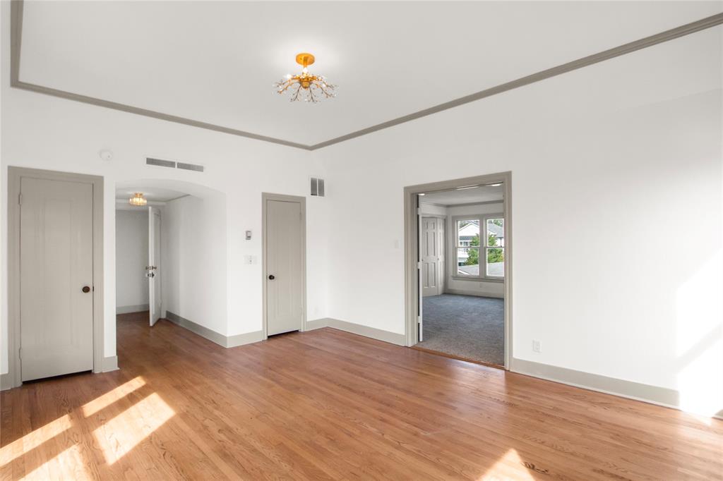 401 West 4th Street Tyler, TX 75701 - Photo 25 of 34 a view of an empty room and window