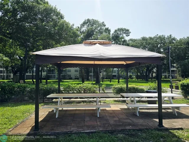 $100,000 | 3000 Northwest 48th Terrace, Unit 430, Lauderdale Lakes, FL 33313