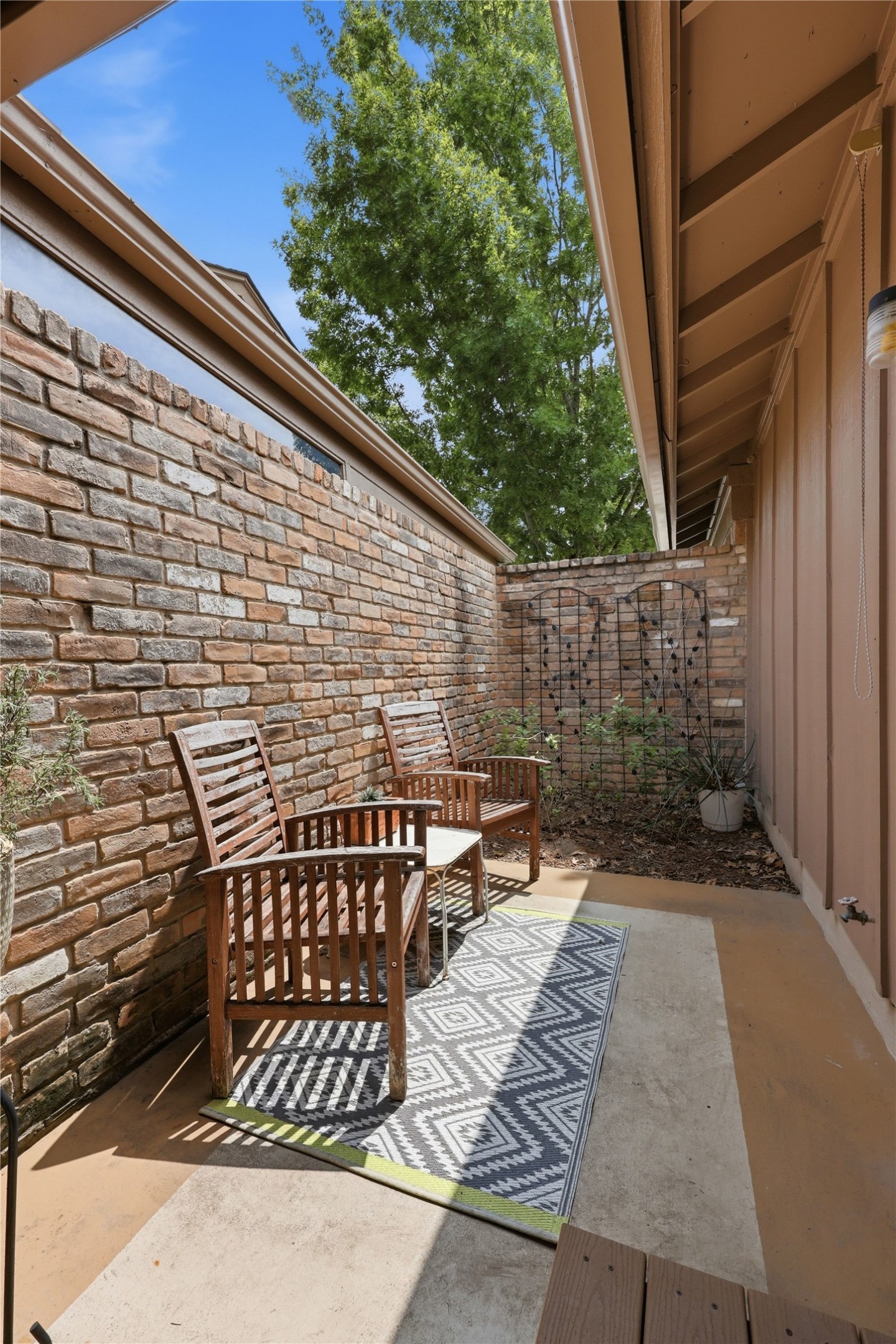 7516 Hemingway Street Austin, TX 78752 - Photo 30 of 34