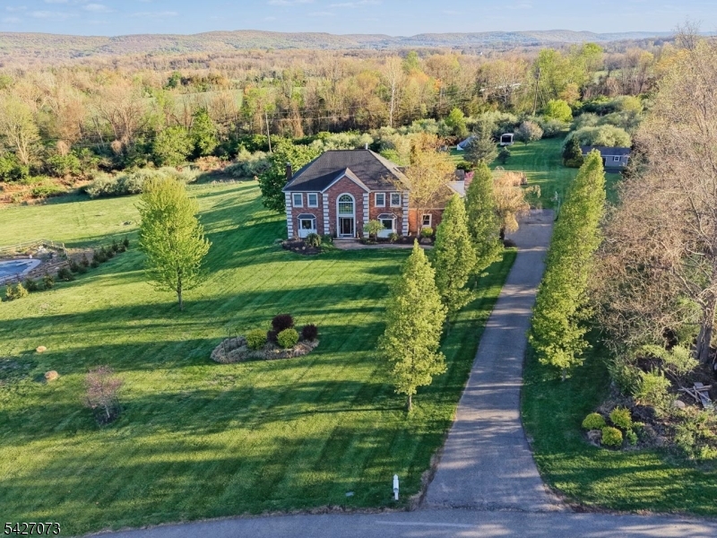 7 Woodfield Road Newton, NJ 07860 - Photo 3 of 45