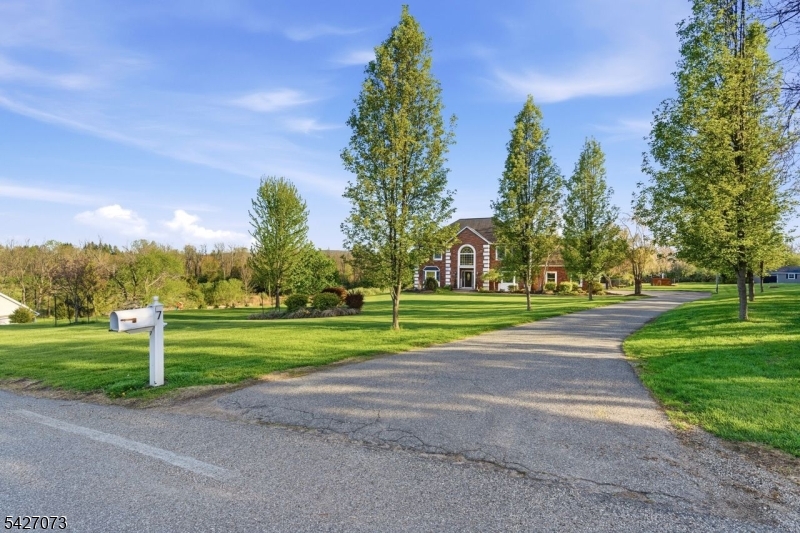 7 Woodfield Road Newton, NJ 07860 - Photo 4 of 45