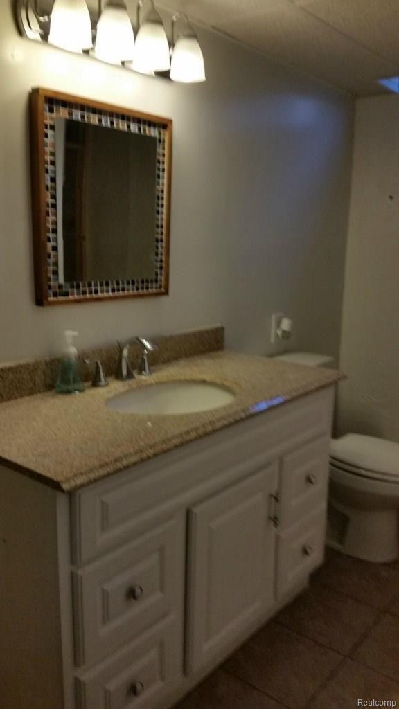 25652 Reeck Road Trenton, MI 48183 - Photo 16 of 21 Basement Bath