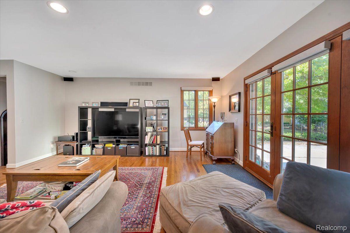 2758 Bamlet Road Royal Oak, MI 48073 - Photo 29 of 49 Gallery Image 29