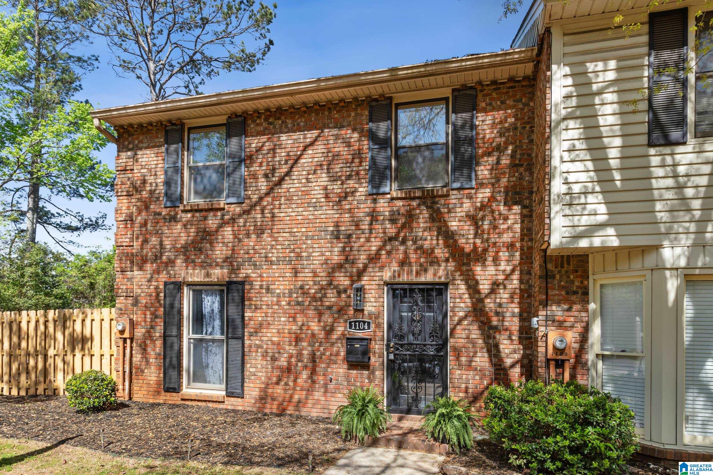 1104 Springville Road Birmingham, AL 35215 - Photo 4 of 43