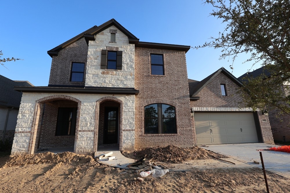 3420 Chestnut Colony Court Conroe, TX 77385 - Photo 3 of 24