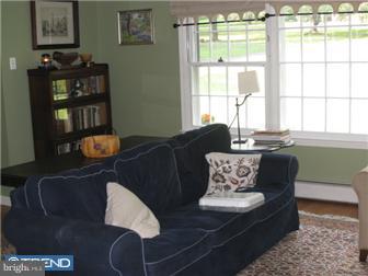 18 Wood Ridge Road Thornton, PA 19373 - Photo 2 of 12 Living Room