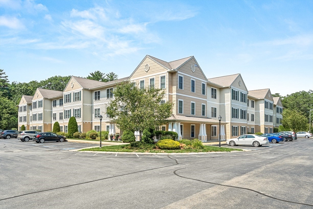 135 Beach Road, Unit B308 Salisbury, MA 01952 - Photo 2 of 36