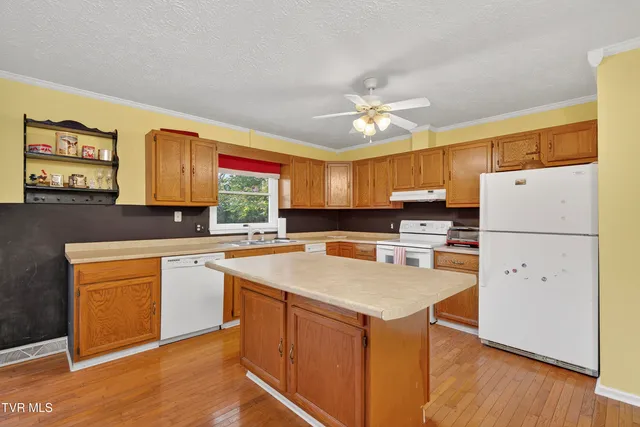 $249,000 | 825 Edgemont N Street Northeast, Abingdon, VA 24210