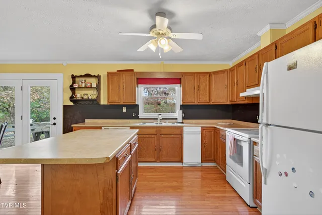 $249,000 | 825 Edgemont N Street Northeast, Abingdon, VA 24210