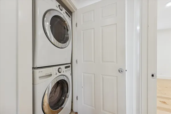 $1,600 | 5820 Berkman Drive, Unit 203, Austin, TX 78723