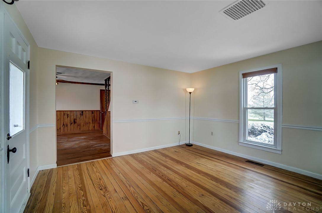 4667 Broadway Road Springfield, OH 45502 - Photo 5 of 61 Gallery Image 5
