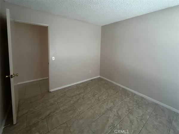 $2,500 | 13629 Dry Creek Road, Victorville, CA 92392