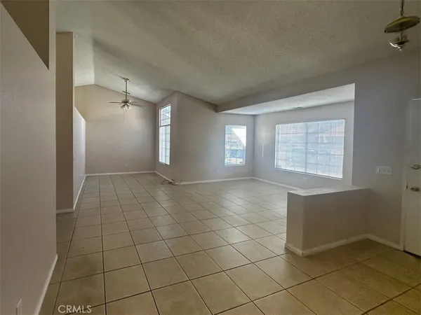 $2,500 | 13629 Dry Creek Road, Victorville, CA 92392