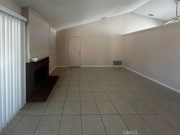 $2,500 | 13629 Dry Creek Road, Victorville, CA 92392