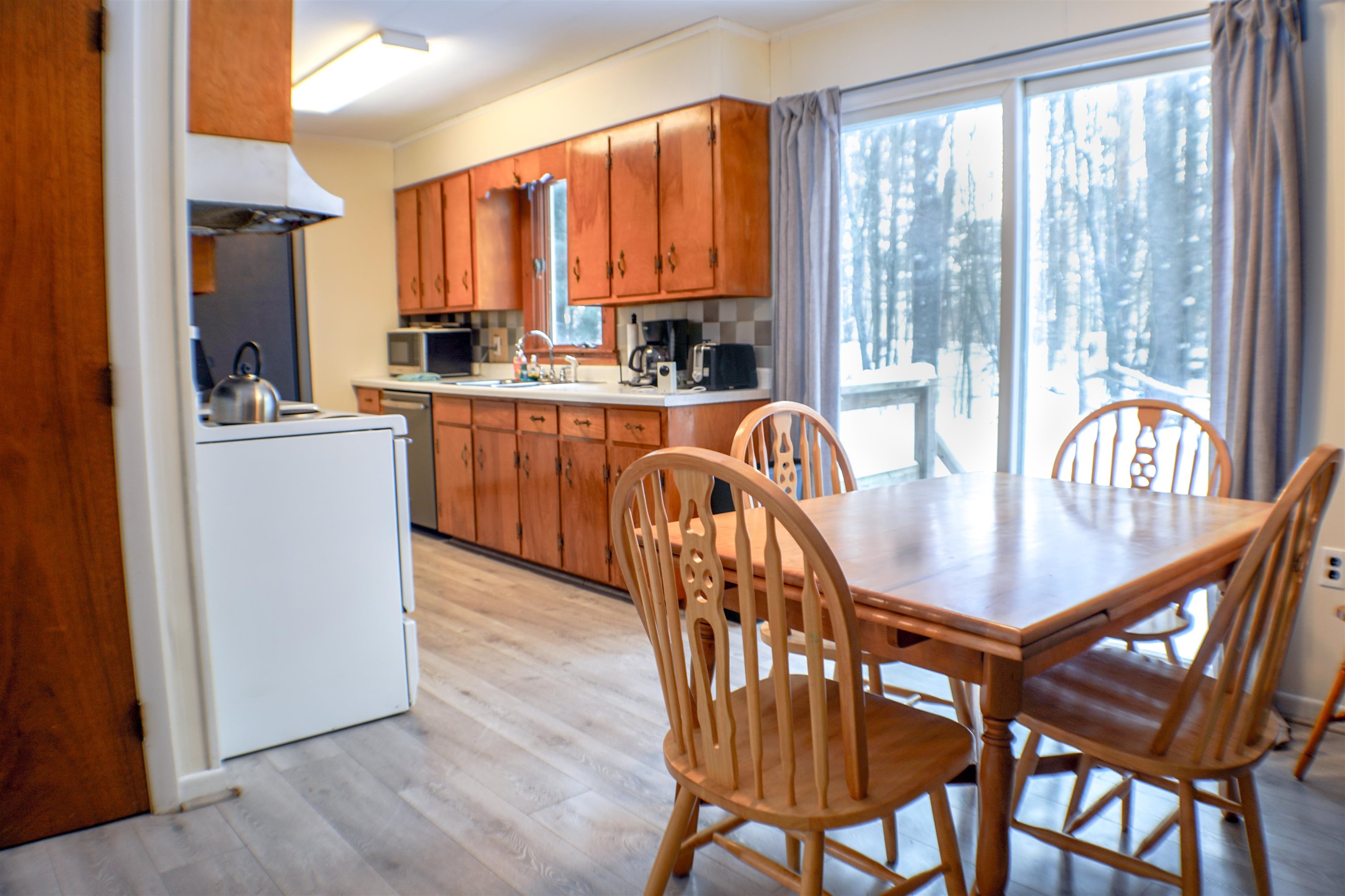 137 Pinecrest Road Rutland Town, VT 05701 - Photo 8 of 21