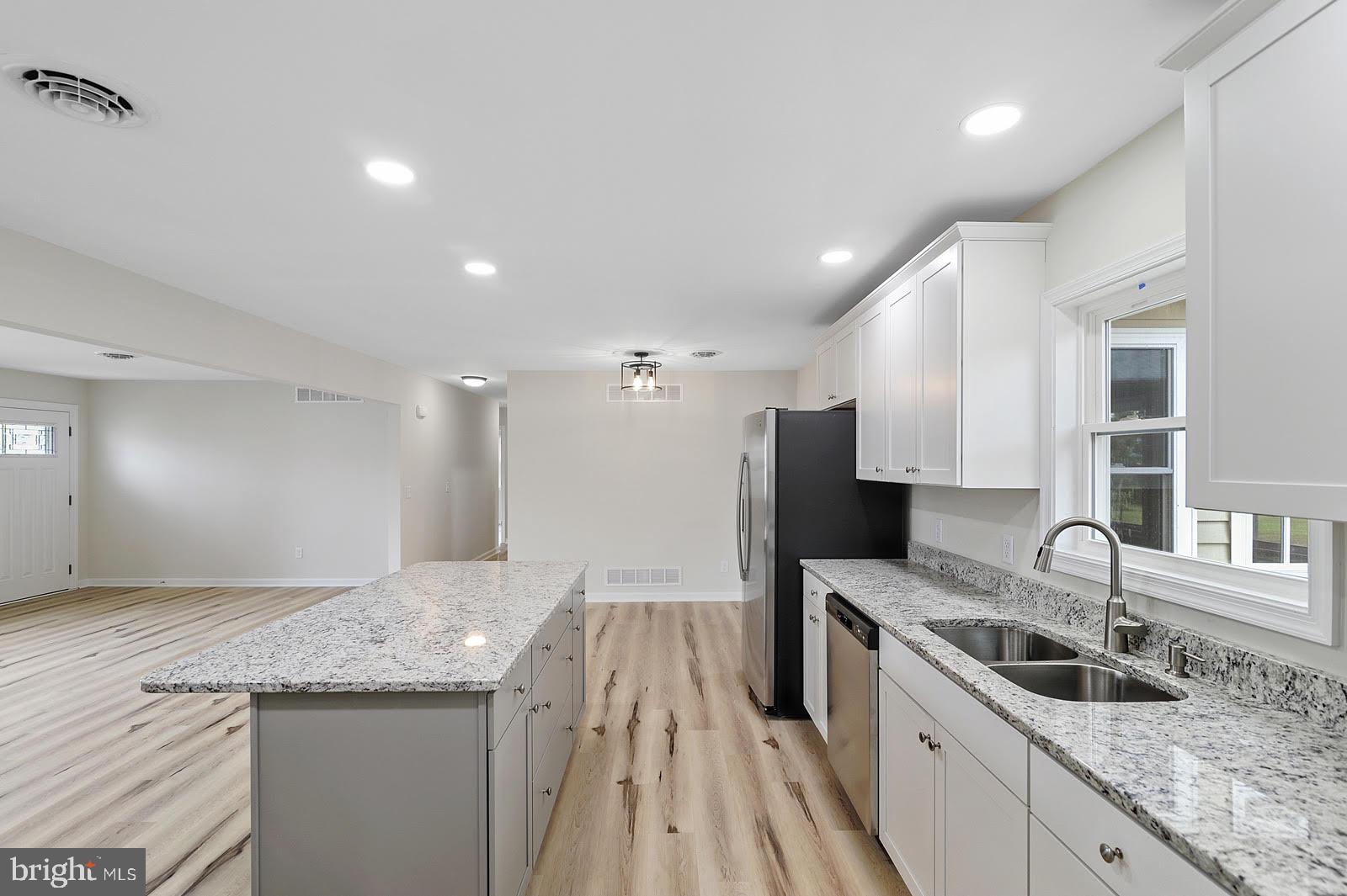 259 Dyke Branch Road Dover, DE 19901 - Photo 14 of 24 Beautiful New Granite Countertops