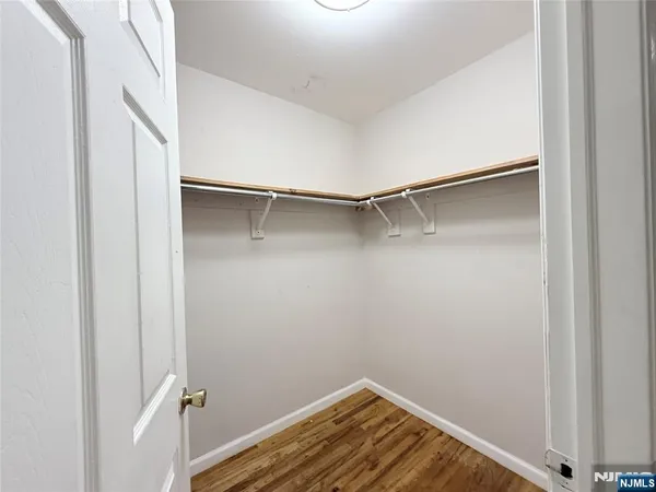 $2,350 | 83 Peabody Place, Unit 2, Newark, NJ 07104