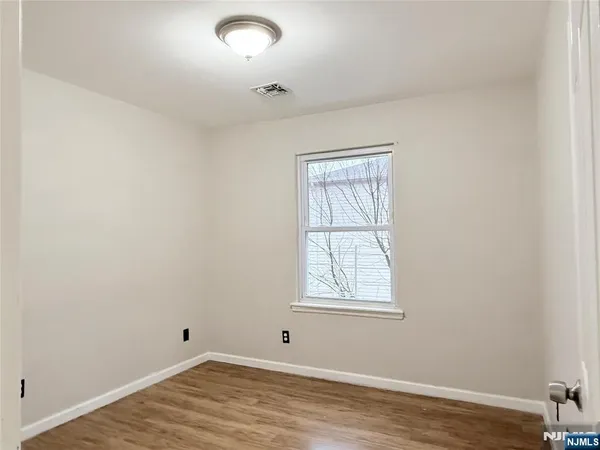 $2,350 | 83 Peabody Place, Unit 2, Newark, NJ 07104