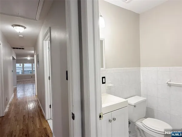 $2,350 | 83 Peabody Place, Unit 2, Newark, NJ 07104