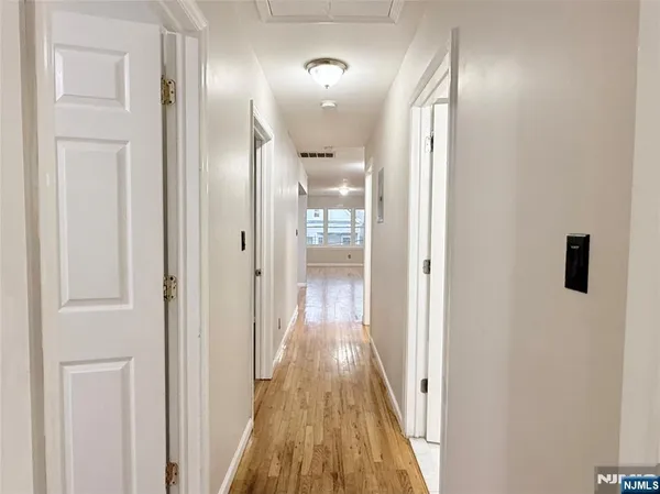 $2,350 | 83 Peabody Place, Unit 2, Newark, NJ 07104