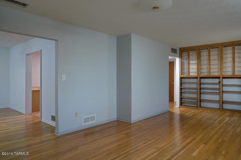 1133 East Hampton Street Tucson, AZ 85719 - Photo 2 of 25