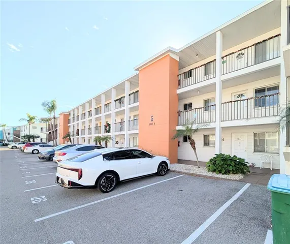 a car parked in front of a building