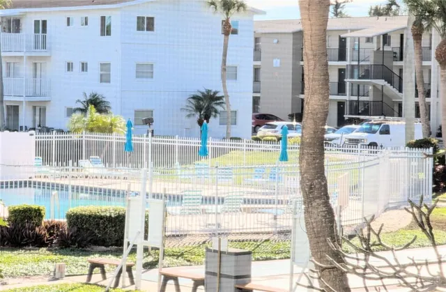 $1,350 | 2328 Canal Drive, Unit G26, Bradenton, FL 34207