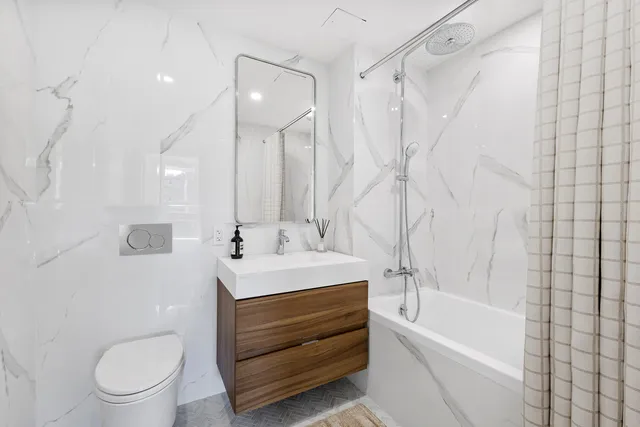 $1,425,000 | 78-29 Austin Street, Unit PH2P | Forest Hills