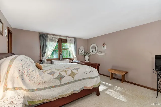 $349,900 | 8742 Tallwood Ridge, Lysander, NY 13027