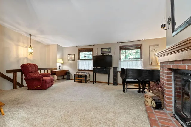 $349,900 | 8742 Tallwood Ridge, Lysander, NY 13027