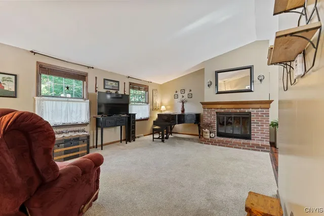 $349,900 | 8742 Tallwood Ridge, Lysander, NY 13027