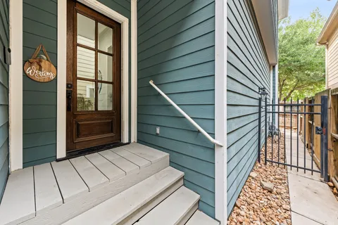 $659,000 | 828 West 26th Street, Houston, TX 77008
