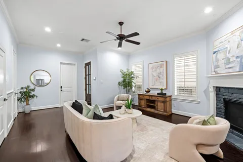 $659,000 | 828 West 26th Street, Houston, TX 77008