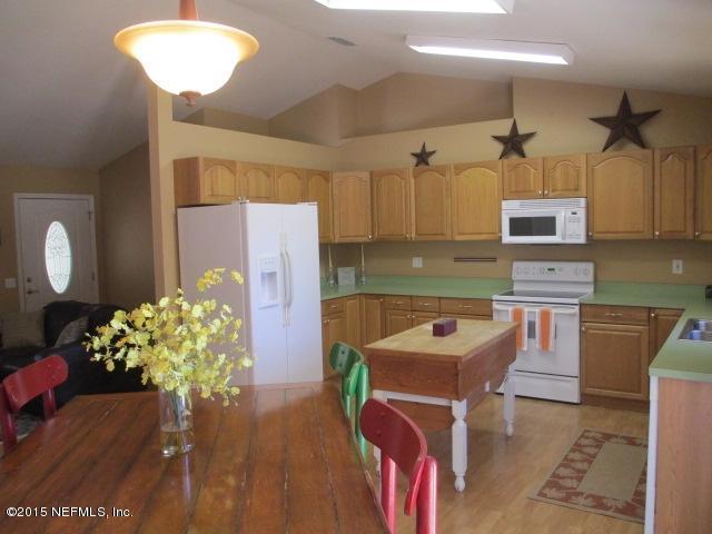 1057 Southeast 46th Loop Keystone Heights, FL 32656 - Photo 7 of 26 IMG_2504