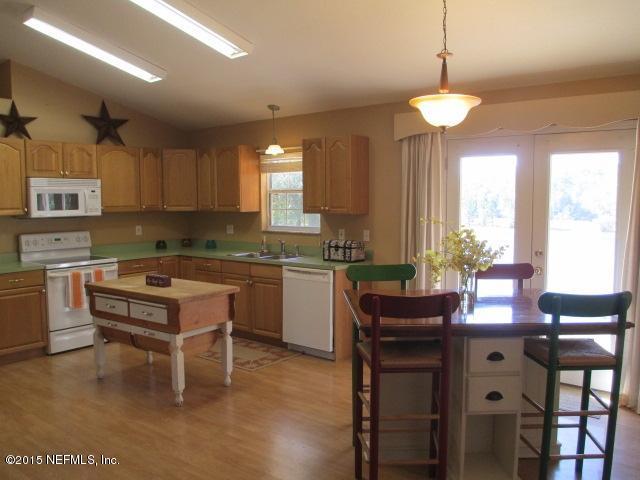 1057 Southeast 46th Loop Keystone Heights, FL 32656 - Photo 8 of 26 IMG_2503