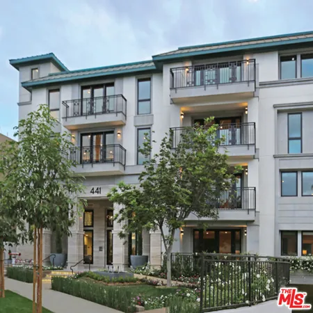 $1,250,000 | 441 South Barrington Avenue, Unit 105, Los Angeles, CA 90049