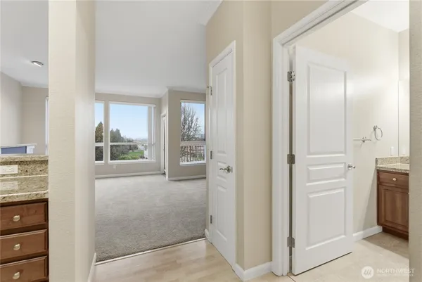 $215,000 | 225 Logan Avenue South, Unit 317, Renton, WA 98057