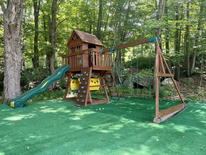 151 Westledge Drive Torrington, CT 06790 - Photo 11 of 58