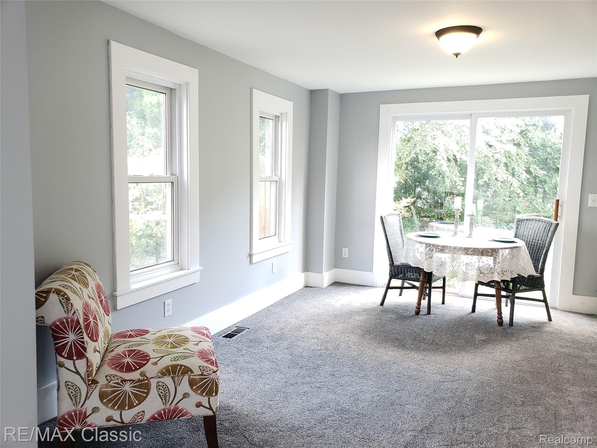 1820 Union Lake Road Commerce Township, MI 48382 - Photo 15 of 47 Dining 4.jpg