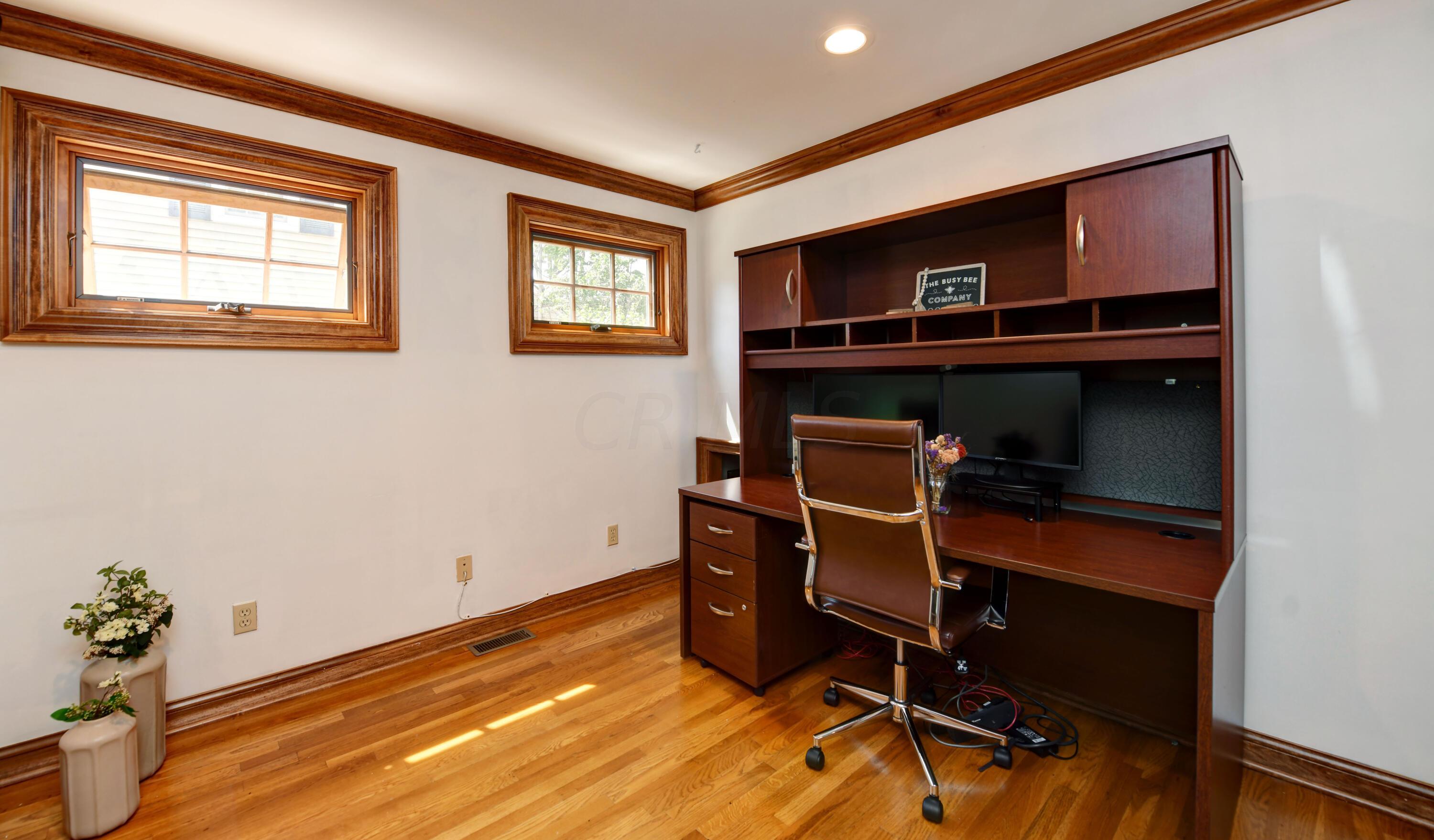 2210 Farleigh Road Columbus, OH 43221 - Photo 25 of 57 Office